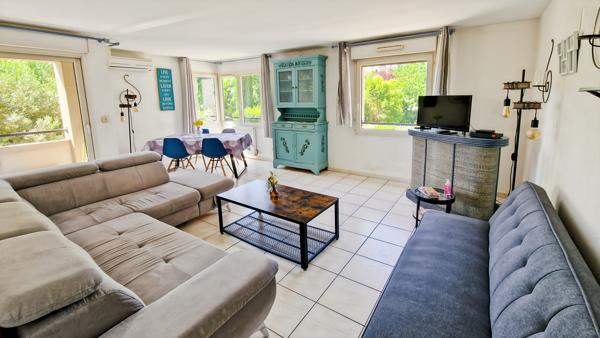 A vendre Avignon intra-muros, bel appartement T3 avec vue sur les remparts