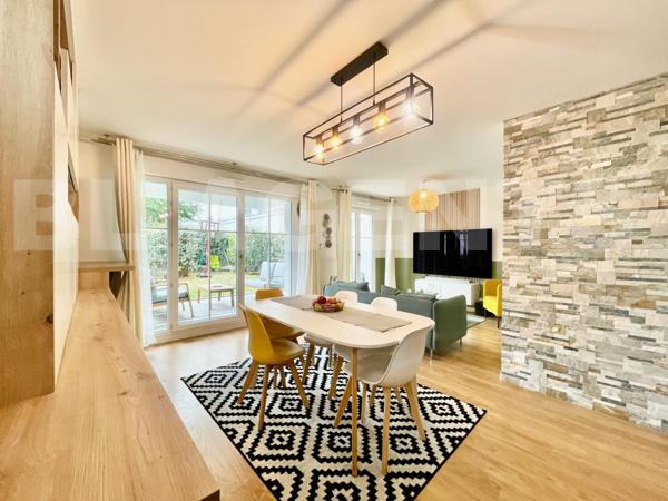 T4 de 78 m2 - Quartier centre ville avec jardin et parking.