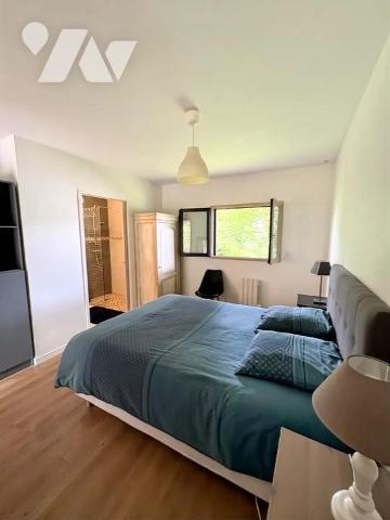 Maison BADEN -  4 chambres 124 m2  - Terrain 704 m2 .