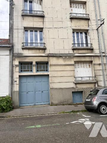 A VENDRE STUDIO QUARTIER RECHERCHE