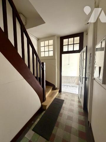 A VENDRE STUDIO QUARTIER RECHERCHE