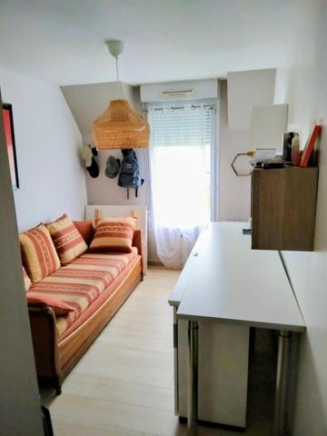 Appartement avec grand balcon et piscine