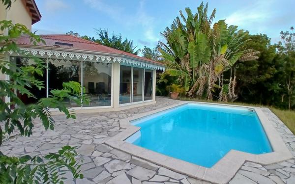 Maison à vendre    4 pièces •  Le Diamant