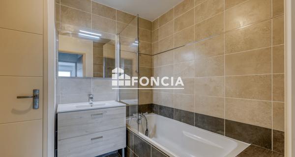 À vendre Appartement 3 pièces 61 m² - Six-fours-les-plages 83140