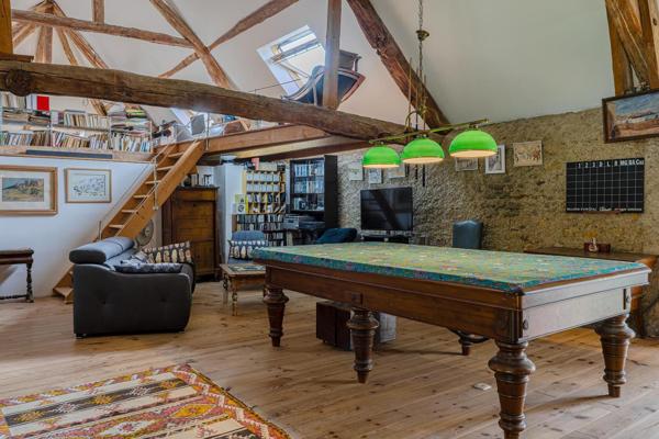 Loft en duplex avec vue à rénover à la campagne
