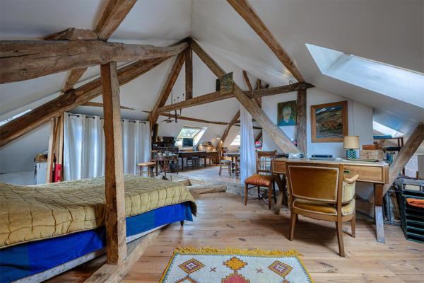 Loft en duplex avec vue à rénover à la campagne