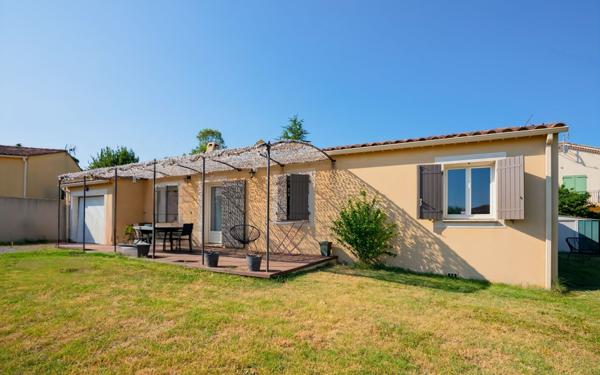 Maison à vendre    4 pièces • 100 m2 Bourg-Saint-Andéol