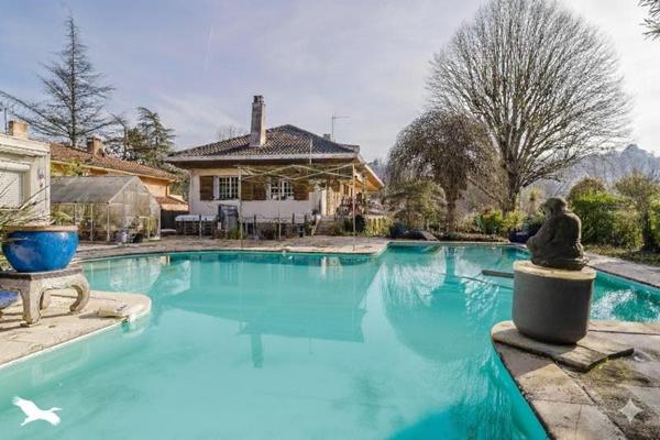 Maison à vendre |  Collonges-au-Mont-d'Or |  6 pièces | 211 m²
