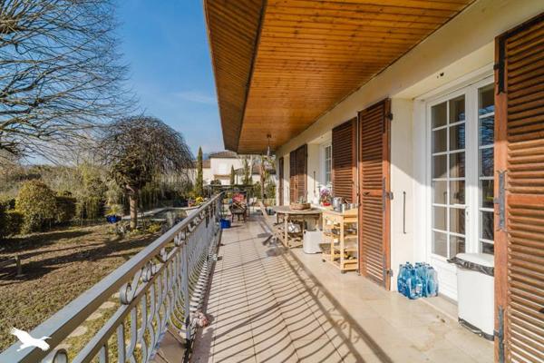 Maison à vendre |  Collonges-au-Mont-d'Or |  6 pièces | 211 m²