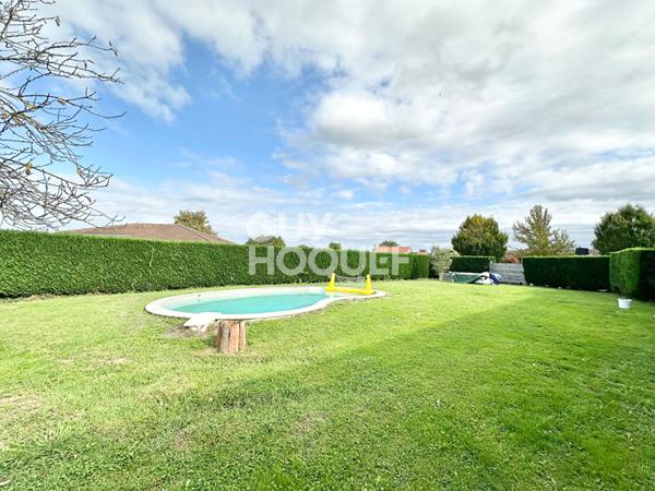 Maison de plain pied proche d'HAGETMAU de 111 m² avec piscine