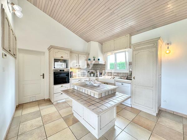 Maison de plain pied proche d'HAGETMAU de 111 m² avec piscine