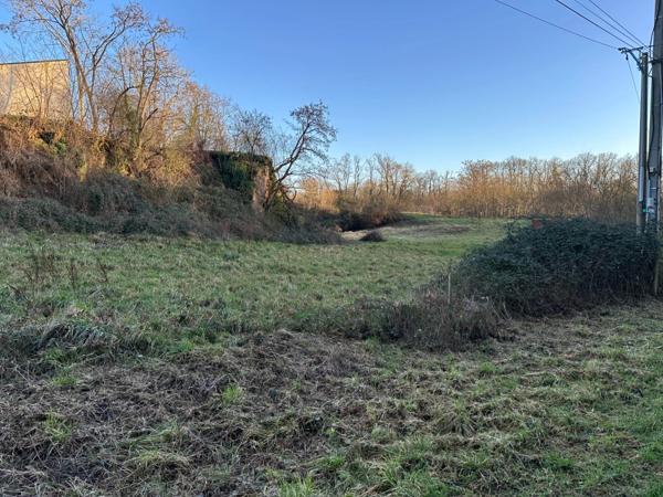 Terrain de 1 275 m² viabilisé à vendre sur Mayenne