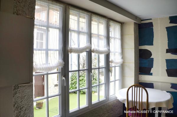 Maison à vendre SURGERES (17) Ensemble immobilier de 148 m² hab. à remettre au goût du jour!