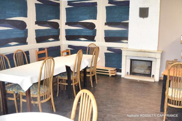 Maison à vendre SURGERES (17) Ensemble immobilier de 148 m² hab. à remettre au goût du jour!