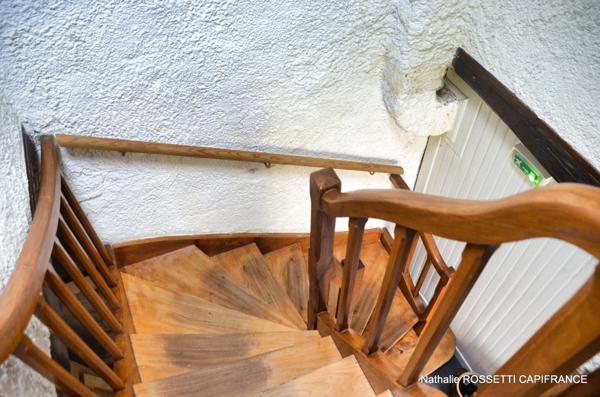 Maison à vendre SURGERES (17) Ensemble immobilier de 148 m² hab. à remettre au goût du jour!