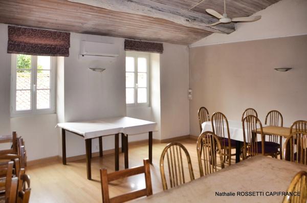 Maison à vendre SURGERES (17) Ensemble immobilier de 148 m² hab. à remettre au goût du jour!