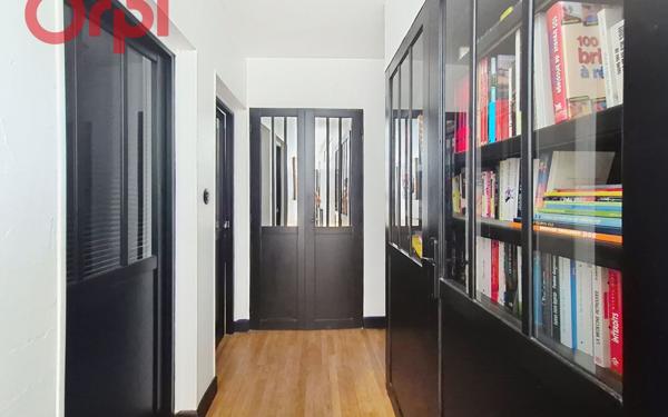 Maison à vendre    8 pièces •  Saint-Yorre