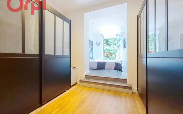 Maison à vendre    8 pièces •  Saint-Yorre