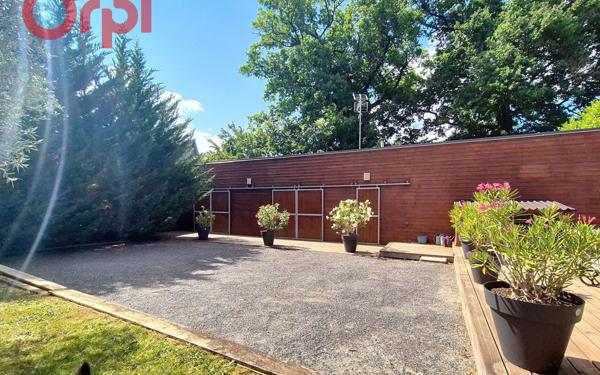 Maison à vendre    8 pièces •  Saint-Yorre