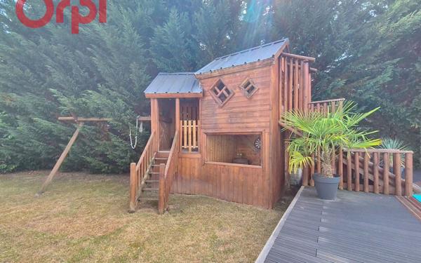 Maison à vendre    8 pièces •  Saint-Yorre