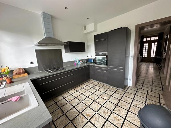 à vendre Maison Bourgeoise SOMAIN 267 M2