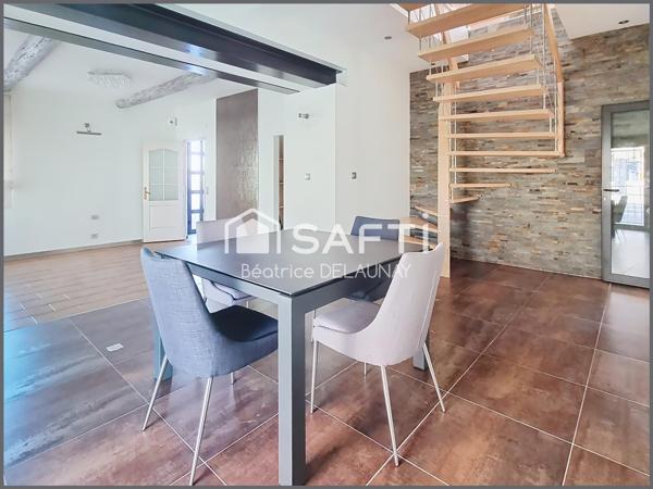 MAISON DE VILLAGE D'ENVIRON 331M², COUR ET GARAGE