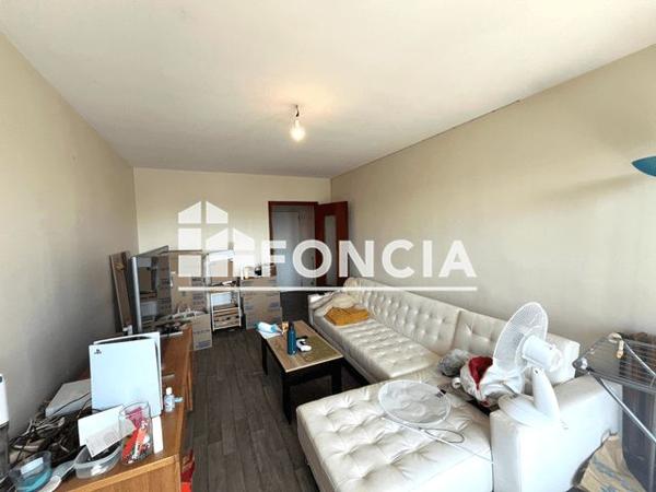 Location Appartement 2 pièces 46.8 m² - PLACE DE GAULLE Challans 85300