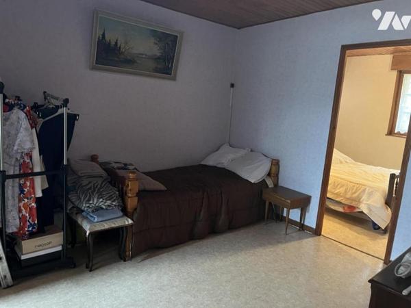 MAISON en bon état et en centre ville avec belle cour au sud