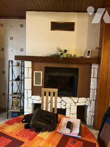 MAISON en bon état et en centre ville avec belle cour au sud