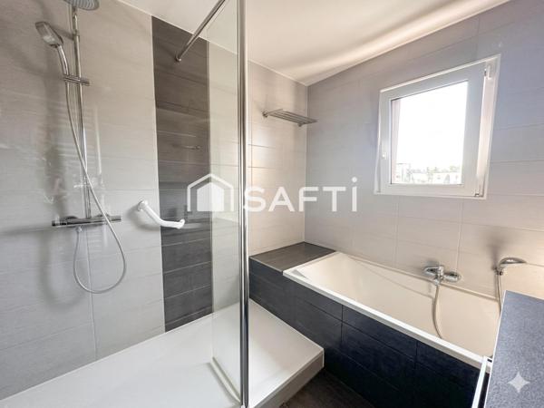 Hésinge - Dernier étage : F3/F4 lumineux  avec vue panoramique sur le village et son clocher"