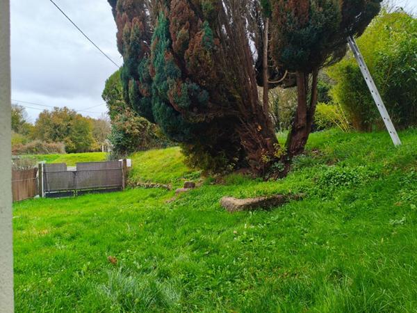 Exclusivité !! Côtes d'Armor. 22940 Plaintel. Maison en pierres de plain-pied, 2 chambres, garage, terrain