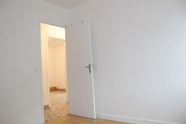 Exclusivité !! Côtes d'Armor. 22940 Plaintel. Maison en pierres de plain-pied, 2 chambres, garage, terrain