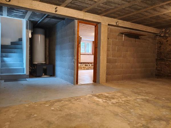 Exclusivité !! Côtes d'Armor. 22940 Plaintel. Maison en pierres de plain-pied, 2 chambres, garage, terrain