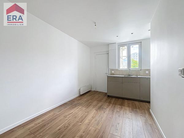A VENDRE - IMMEUBLE 280m² + sous-sol 57m²