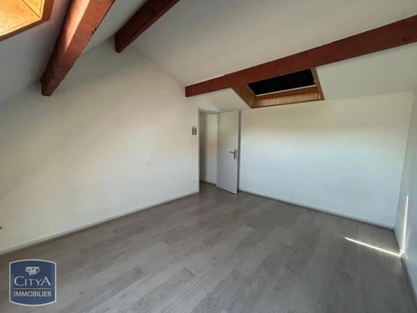 Appartement à louer 4 pièces 101.56m² Danjoutin (90400)