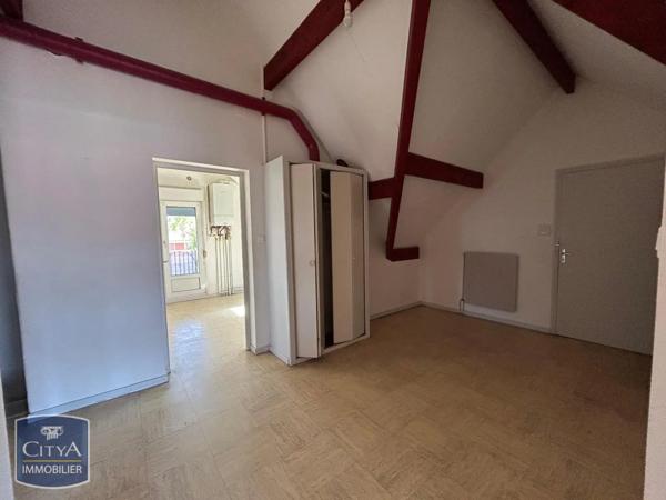 Appartement à louer 4 pièces 101.56m² Danjoutin (90400)