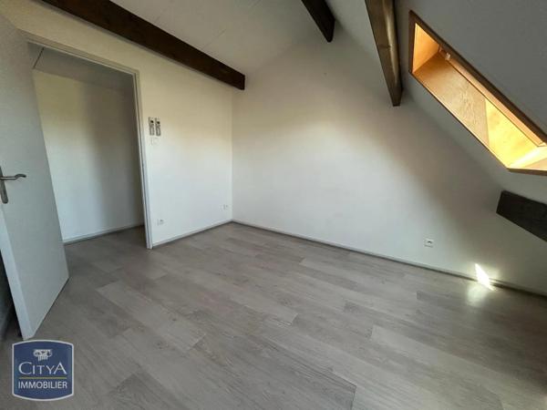 Appartement à louer 4 pièces 101.56m² Danjoutin (90400)