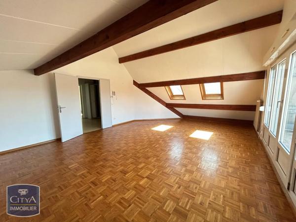 Appartement à louer 4 pièces 101.56m² Danjoutin (90400)