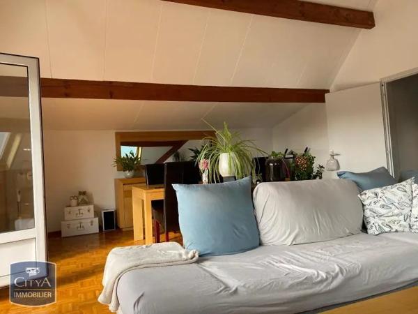Appartement à louer 4 pièces 101.56m² Danjoutin (90400)