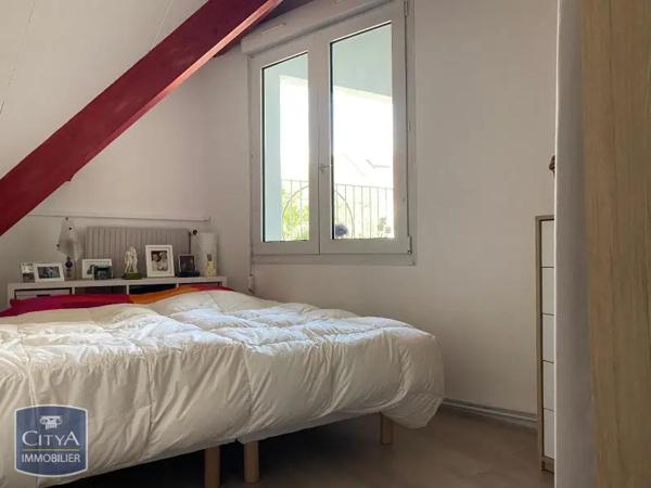 Appartement à louer 4 pièces 101.56m² Danjoutin (90400)