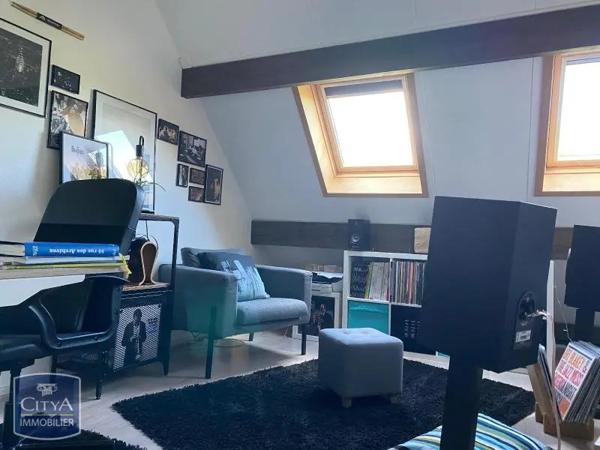 Appartement à louer 4 pièces 101.56m² Danjoutin (90400)