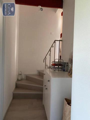 Appartement à louer 4 pièces 101.56m² Danjoutin (90400)