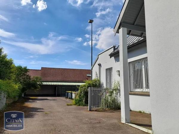 Appartement à louer 4 pièces 101.56m² Danjoutin (90400)