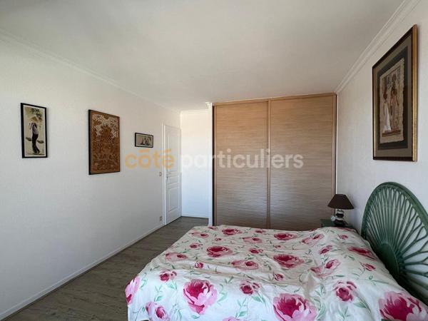 Vente
                Appartement84,62 m² - 3 Pièces -
                    ROYAN (17200)
