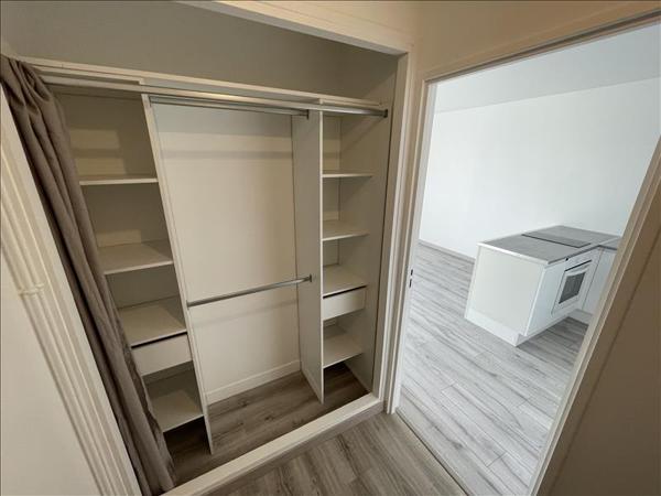 Appartement à louer 530 € CC Tours 1 pièce 28 m² DPE D