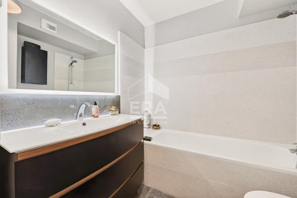 5 pièces 111.13 m² - VILLA HAUSSMANN-CALME-LUMINEUX-2 PARKINGS