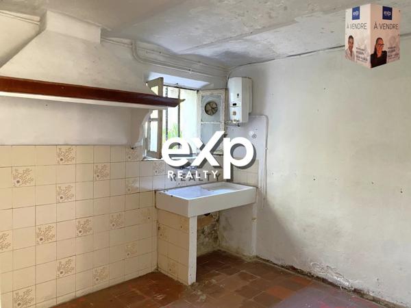 Maison T2/3 - 44 m²  - Jardin 77 M²  - 2 Places de Parking  / Les Moulins