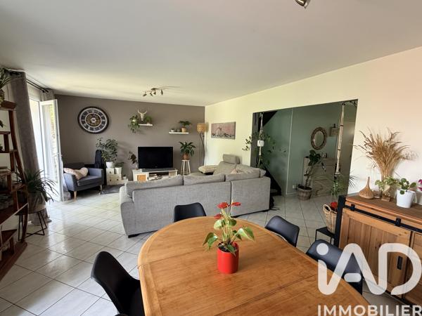 Maison à vendre 5 pièces 99 m² Périgny