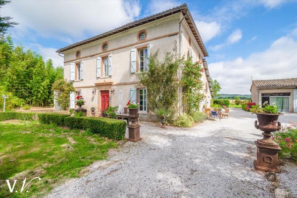 Lisle sur Tarn Charmante Maison de Maître du 19ème