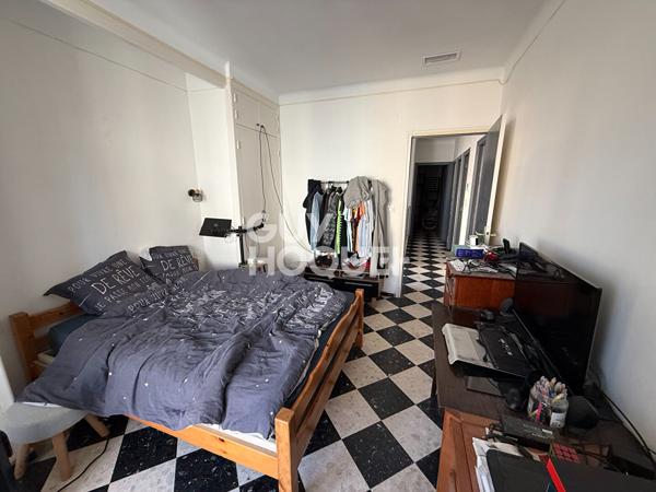 Maison de Village en 3 faces, F4  avec garage et terrasse. A vendre VILLELONGUE DE LA SALANQUE (66140)